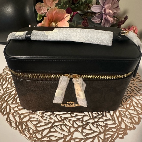 NWT Coach Signature Leather Cosmetic Case - Picture 6 of 16